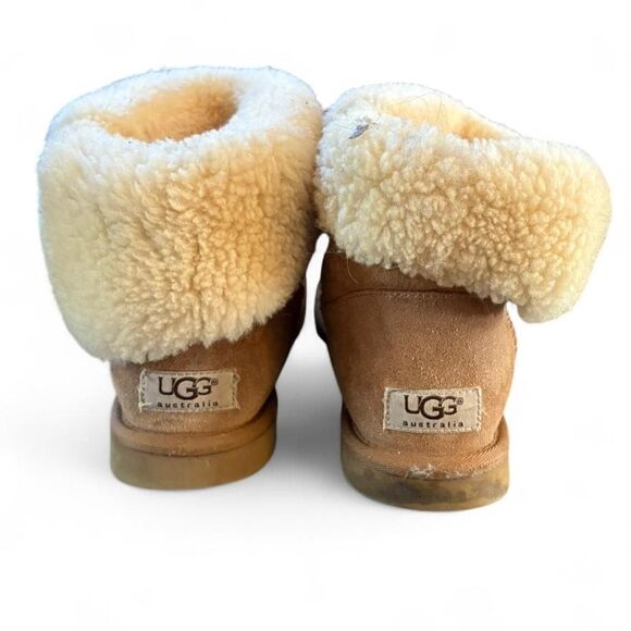 Womens Ugg Classic Boots SZ 7 - Picture 3 of 4